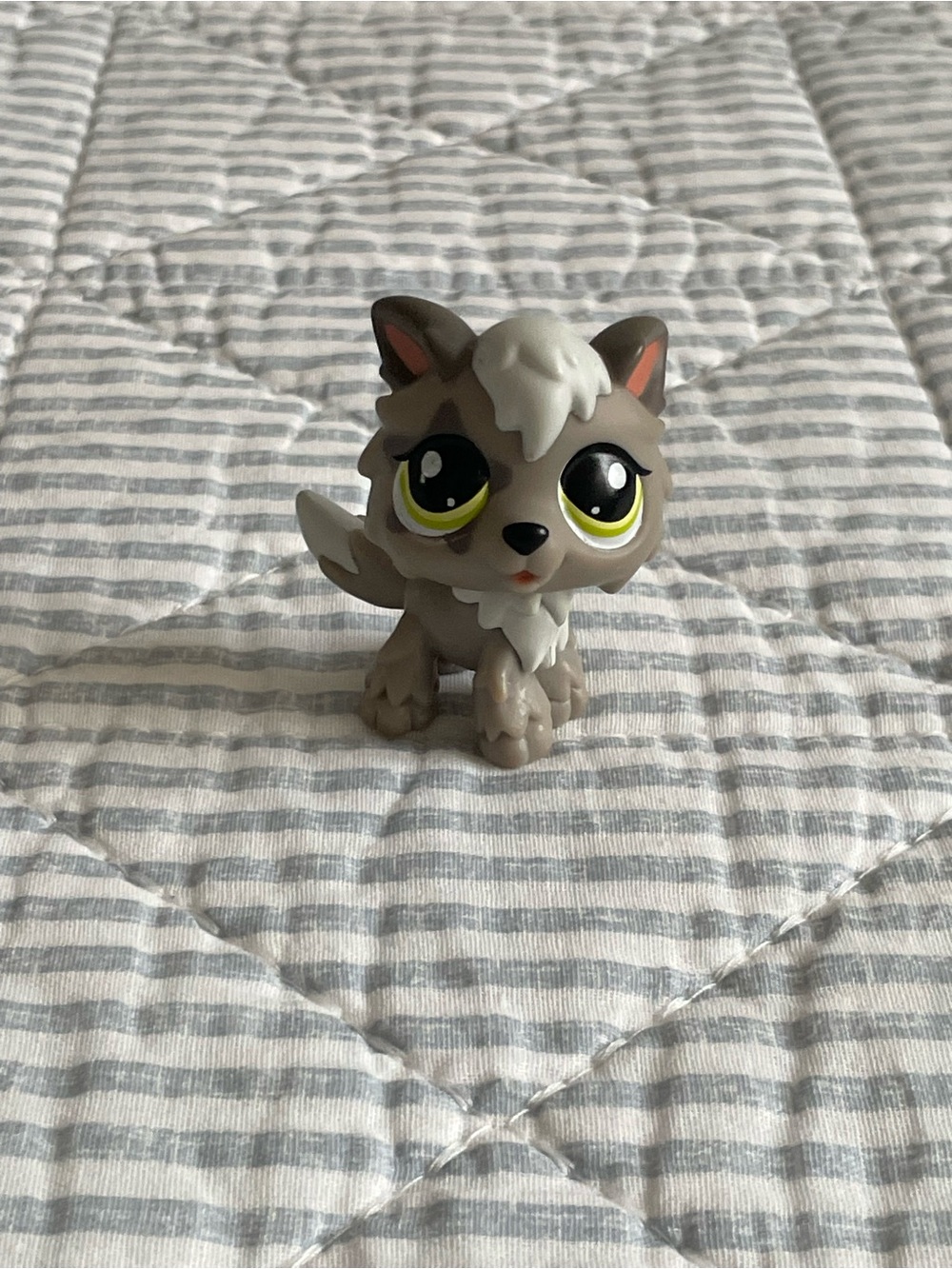🩶Littlest Pet Shop Gray Puppy Figure with Green Eyes